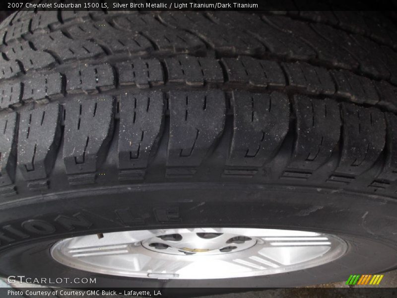Silver Birch Metallic / Light Titanium/Dark Titanium 2007 Chevrolet Suburban 1500 LS