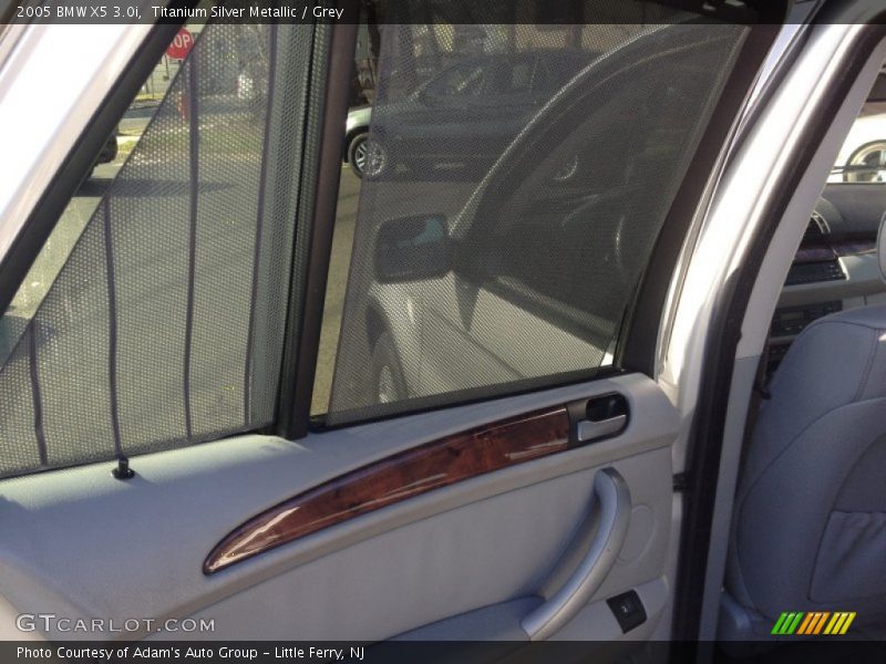 Titanium Silver Metallic / Grey 2005 BMW X5 3.0i