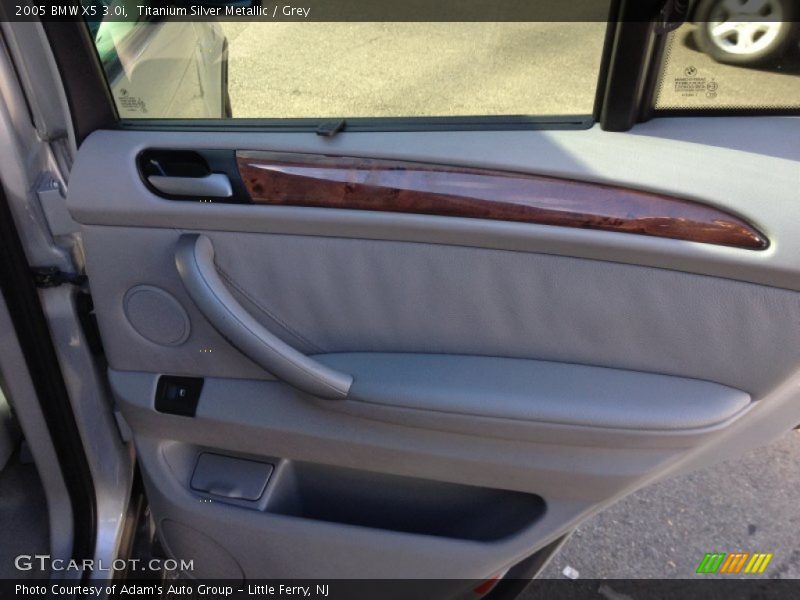 Titanium Silver Metallic / Grey 2005 BMW X5 3.0i