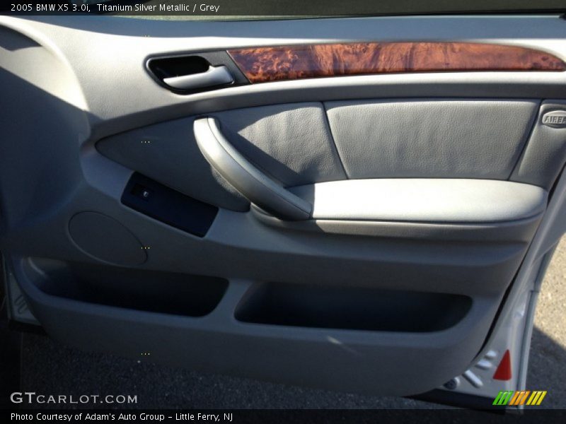 Titanium Silver Metallic / Grey 2005 BMW X5 3.0i