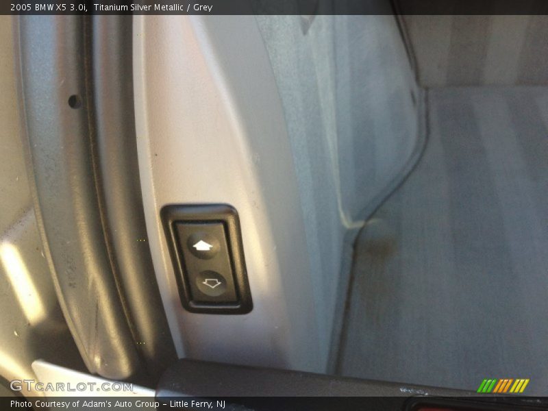 Titanium Silver Metallic / Grey 2005 BMW X5 3.0i