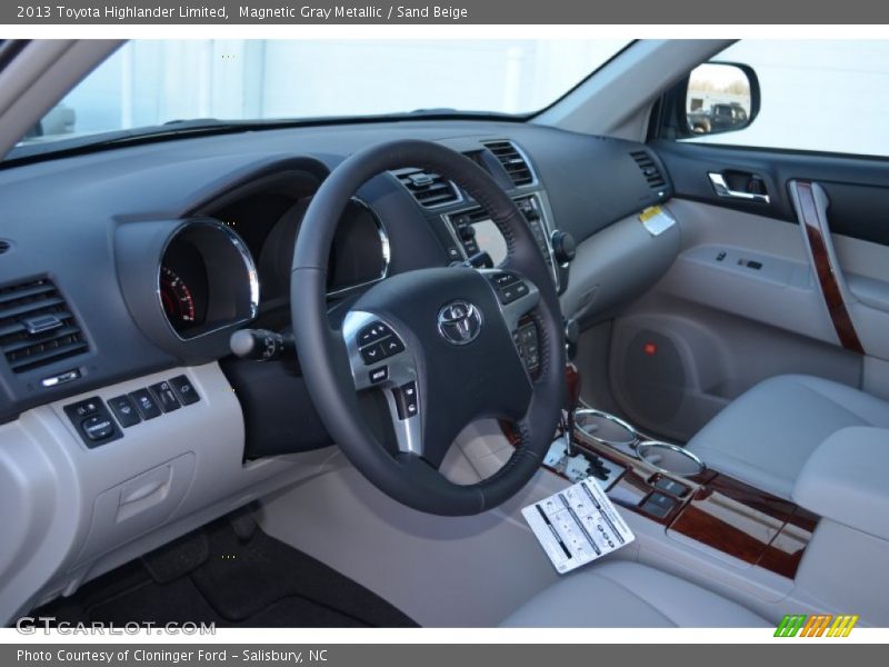 Magnetic Gray Metallic / Sand Beige 2013 Toyota Highlander Limited