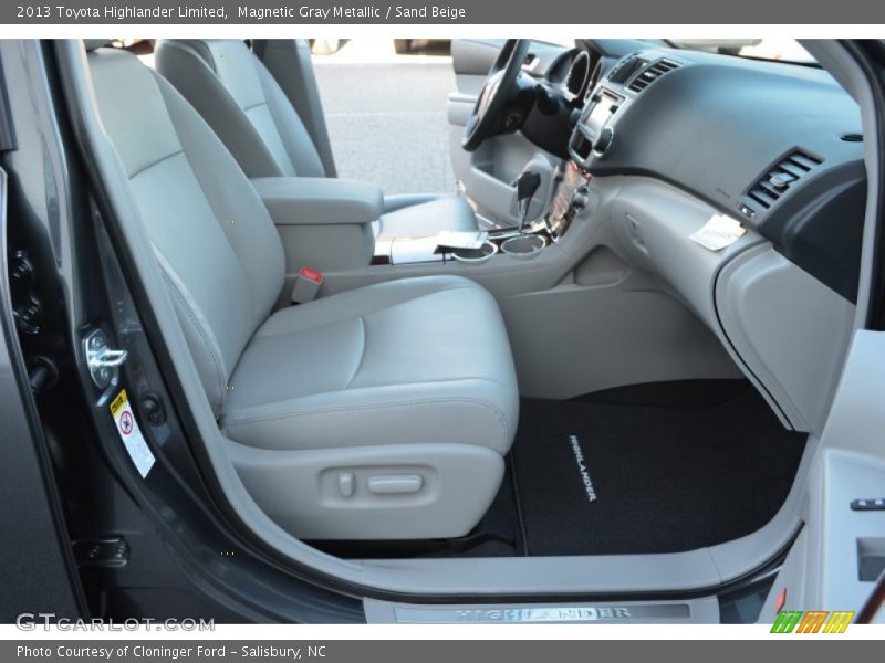 Magnetic Gray Metallic / Sand Beige 2013 Toyota Highlander Limited