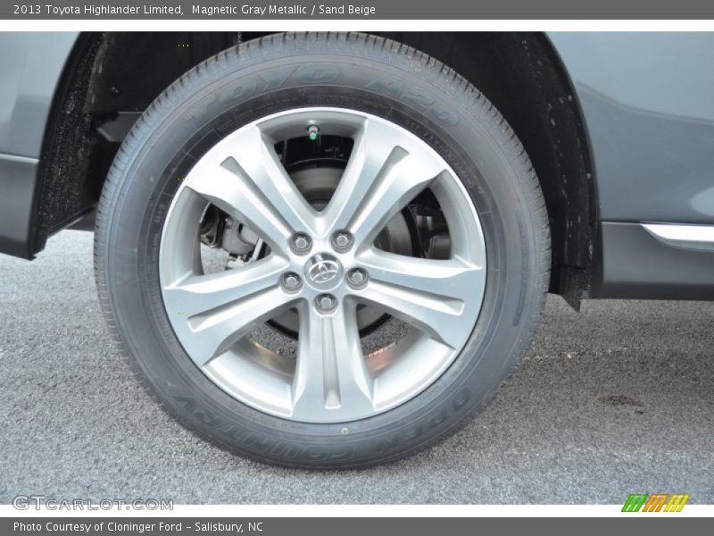 Magnetic Gray Metallic / Sand Beige 2013 Toyota Highlander Limited