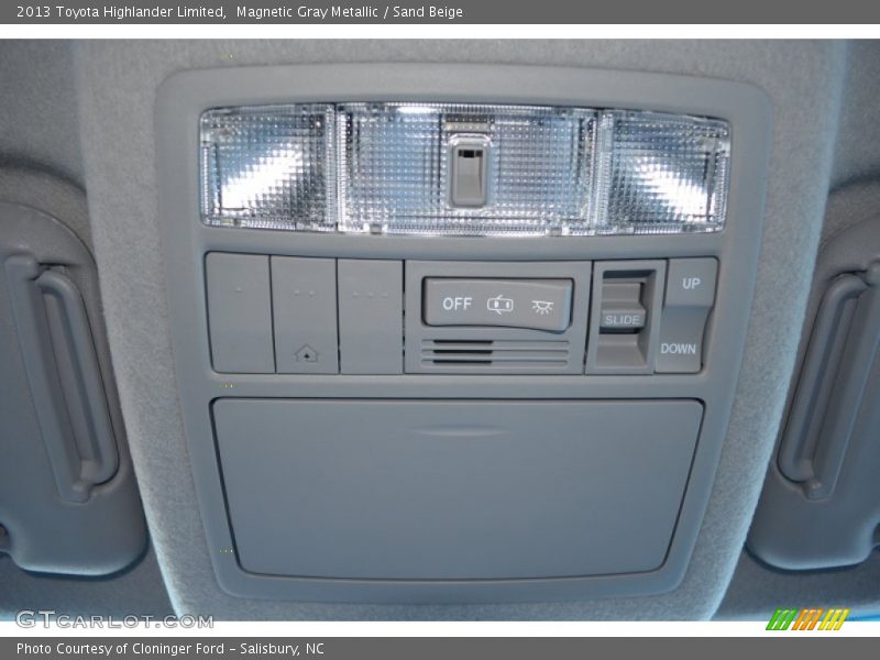 Magnetic Gray Metallic / Sand Beige 2013 Toyota Highlander Limited