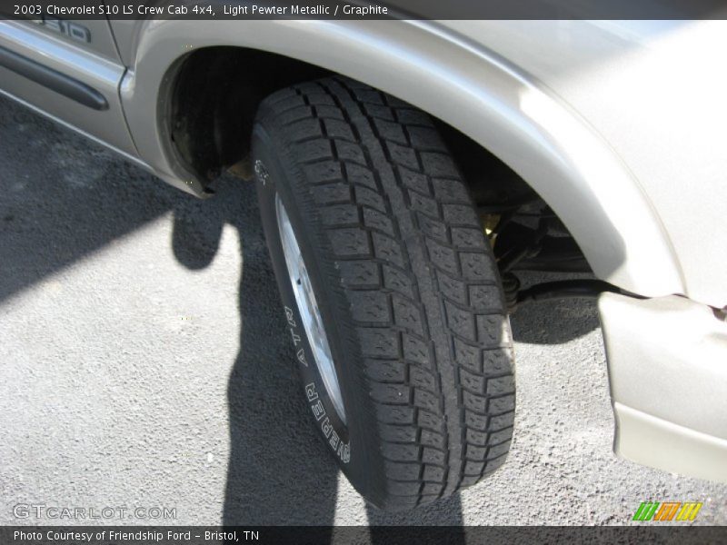 Light Pewter Metallic / Graphite 2003 Chevrolet S10 LS Crew Cab 4x4