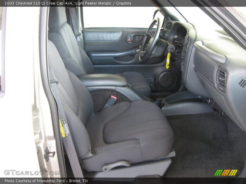 Light Pewter Metallic / Graphite 2003 Chevrolet S10 LS Crew Cab 4x4