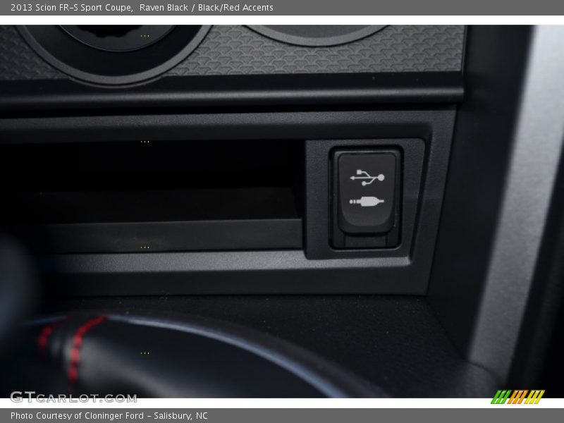 Raven Black / Black/Red Accents 2013 Scion FR-S Sport Coupe