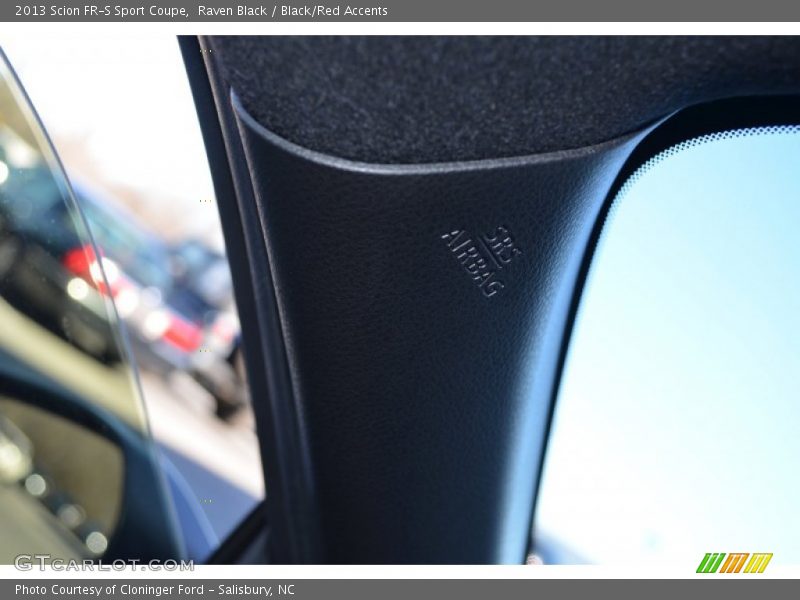 Raven Black / Black/Red Accents 2013 Scion FR-S Sport Coupe