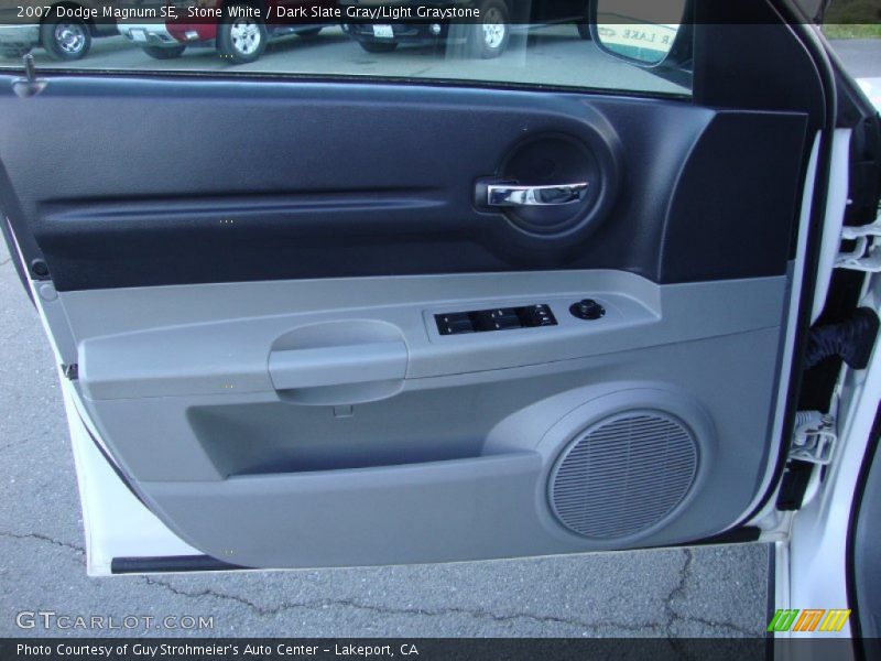 Door Panel of 2007 Magnum SE