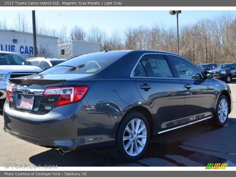 Magnetic Gray Metallic / Light Gray 2013 Toyota Camry Hybrid XLE