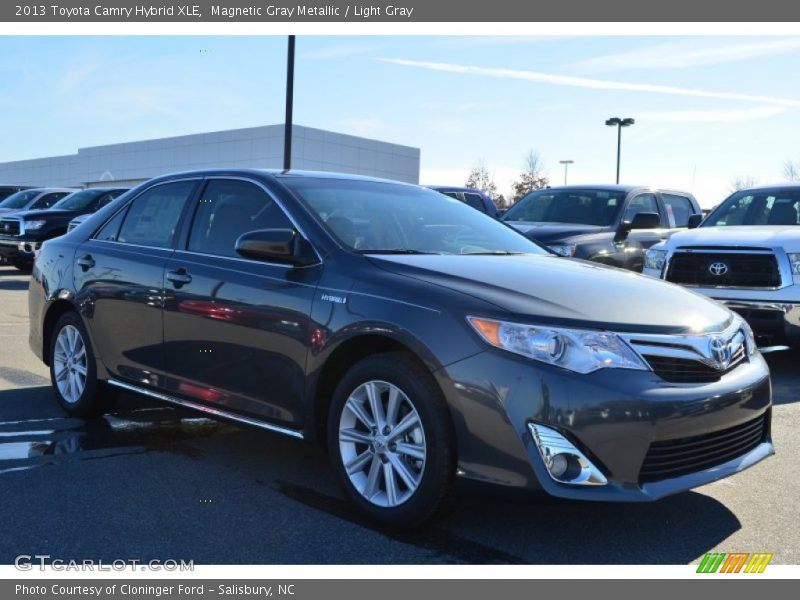 Magnetic Gray Metallic / Light Gray 2013 Toyota Camry Hybrid XLE