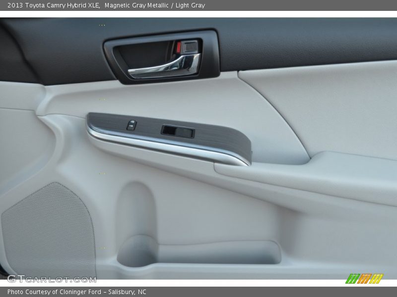 Magnetic Gray Metallic / Light Gray 2013 Toyota Camry Hybrid XLE