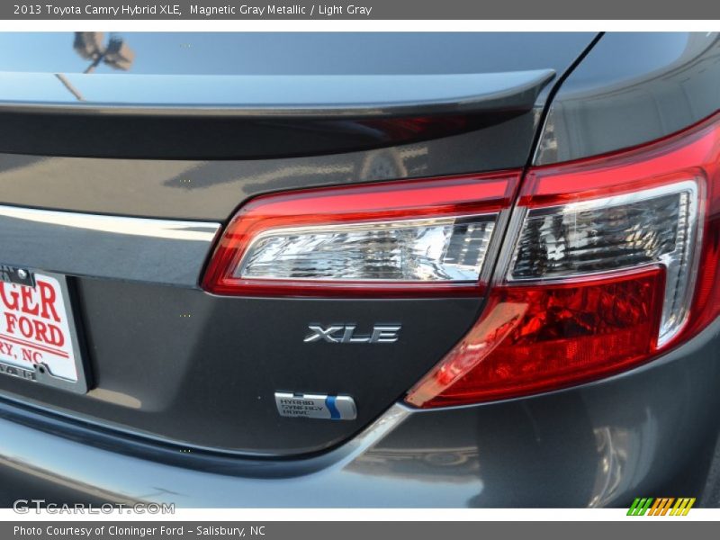 Magnetic Gray Metallic / Light Gray 2013 Toyota Camry Hybrid XLE