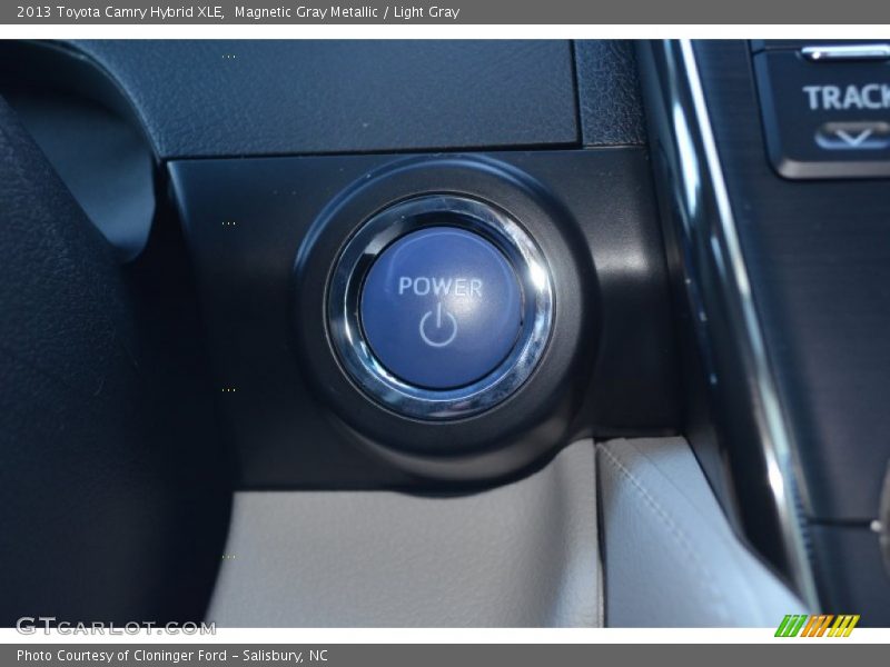 Magnetic Gray Metallic / Light Gray 2013 Toyota Camry Hybrid XLE