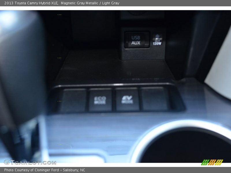 Magnetic Gray Metallic / Light Gray 2013 Toyota Camry Hybrid XLE