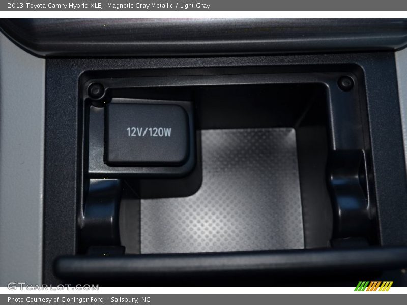 Magnetic Gray Metallic / Light Gray 2013 Toyota Camry Hybrid XLE