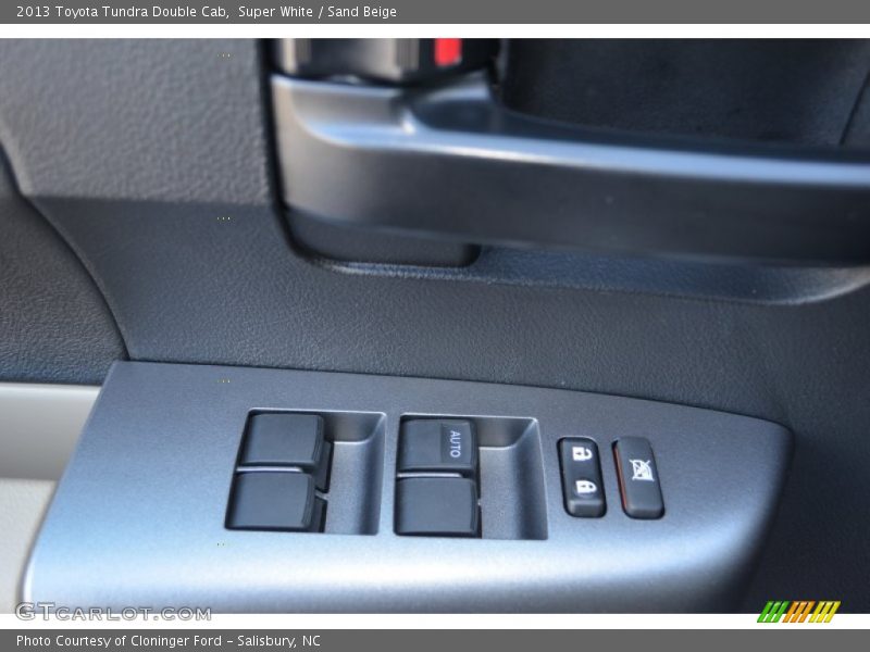 Super White / Sand Beige 2013 Toyota Tundra Double Cab