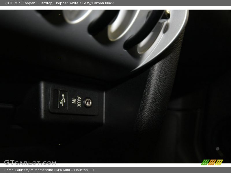 Pepper White / Grey/Carbon Black 2010 Mini Cooper S Hardtop