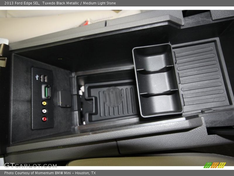 Tuxedo Black Metallic / Medium Light Stone 2013 Ford Edge SEL