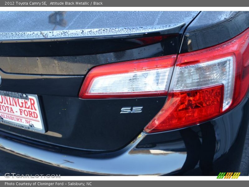 Attitude Black Metallic / Black 2012 Toyota Camry SE