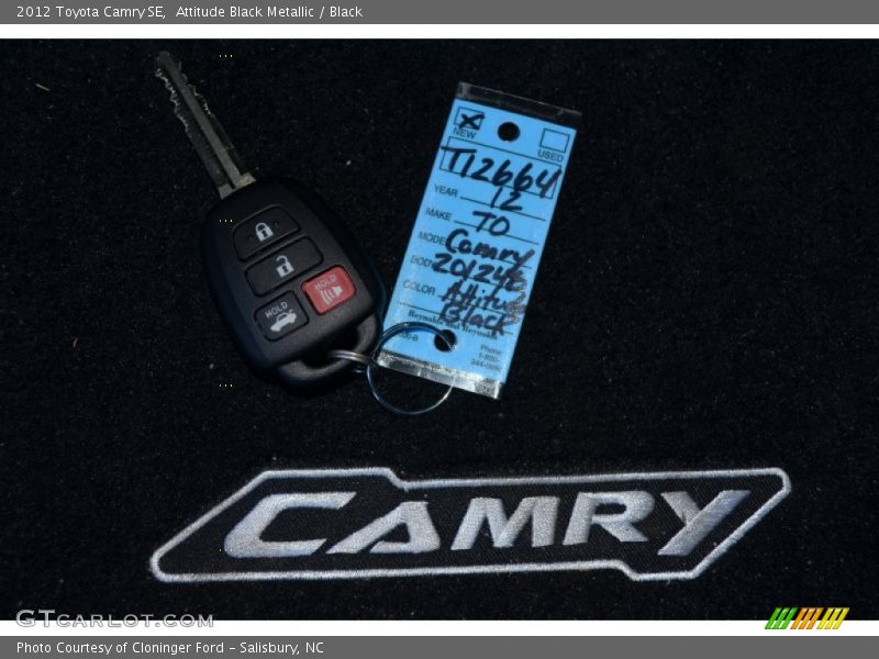 Attitude Black Metallic / Black 2012 Toyota Camry SE