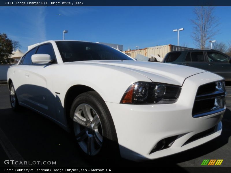 Bright White / Black 2011 Dodge Charger R/T