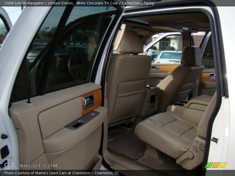 White Chocolate Tri Coat / Camel/Sand Piping 2008 Lincoln Navigator L Limited Edition