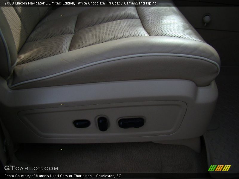 White Chocolate Tri Coat / Camel/Sand Piping 2008 Lincoln Navigator L Limited Edition