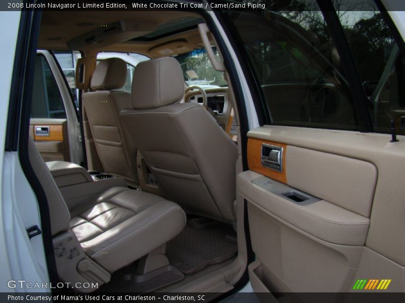 White Chocolate Tri Coat / Camel/Sand Piping 2008 Lincoln Navigator L Limited Edition