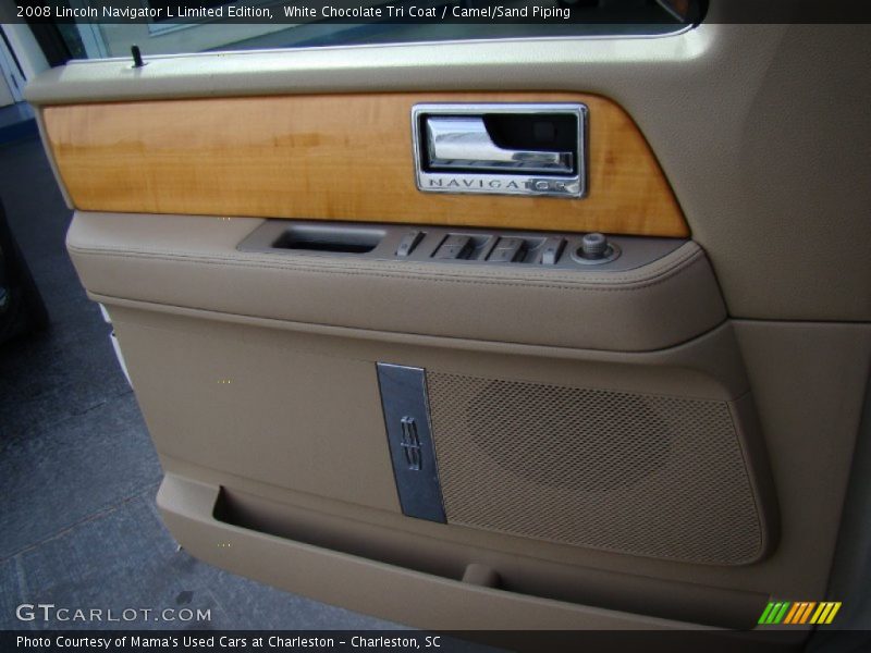 White Chocolate Tri Coat / Camel/Sand Piping 2008 Lincoln Navigator L Limited Edition