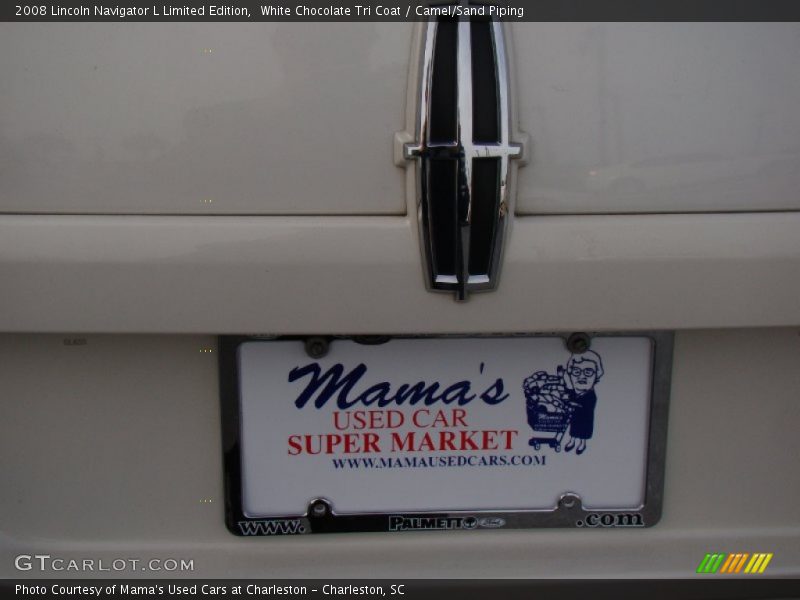 White Chocolate Tri Coat / Camel/Sand Piping 2008 Lincoln Navigator L Limited Edition