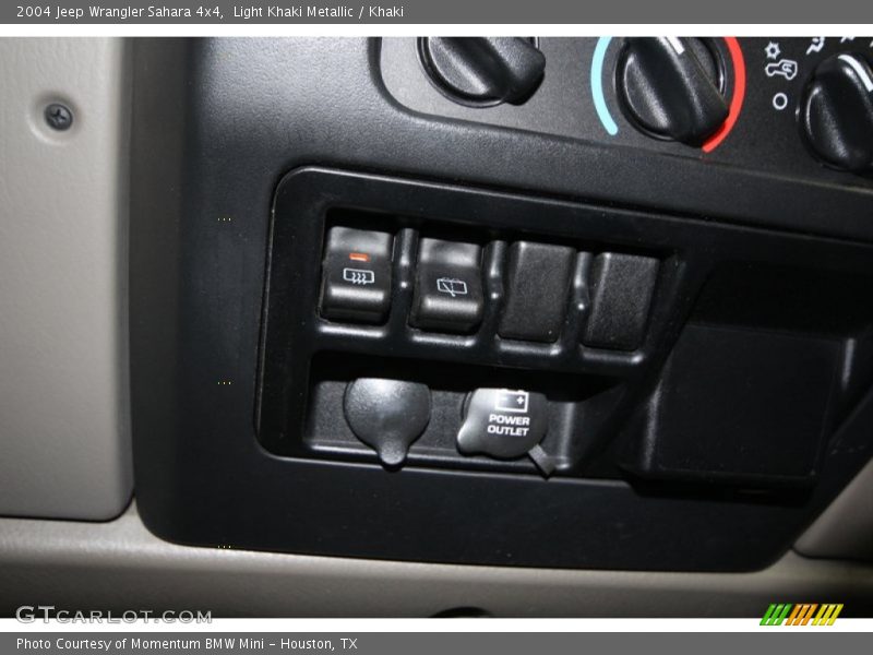 Light Khaki Metallic / Khaki 2004 Jeep Wrangler Sahara 4x4