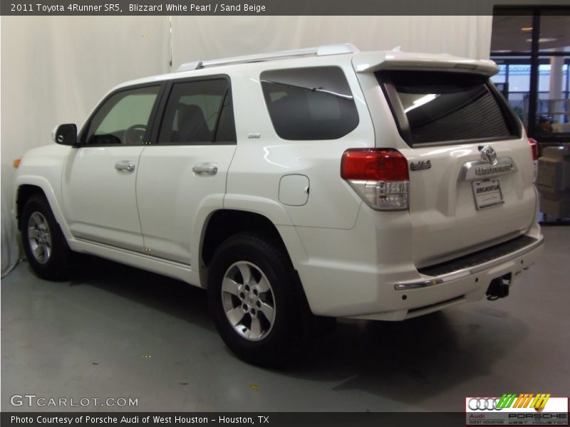 Blizzard White Pearl / Sand Beige 2011 Toyota 4Runner SR5