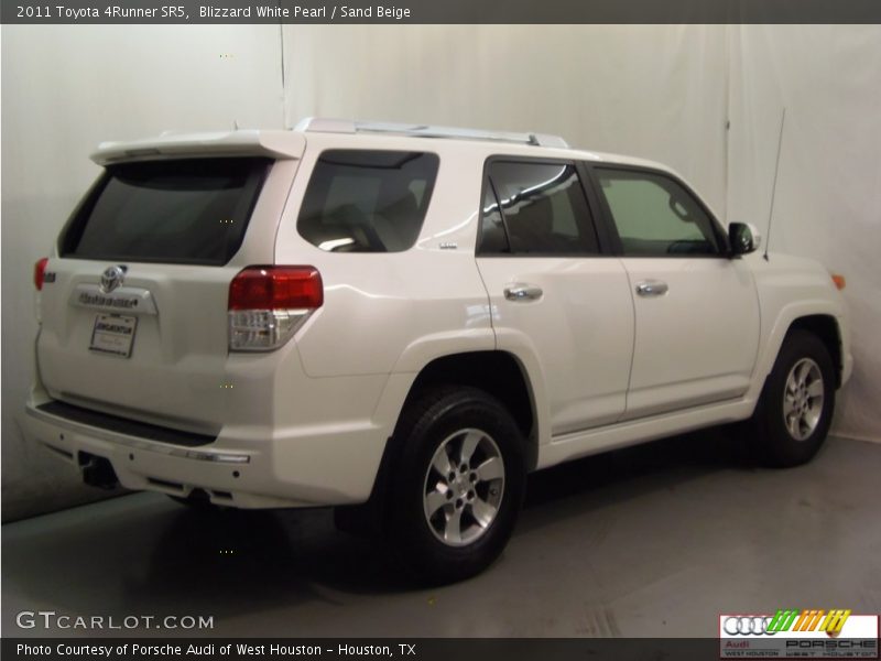 Blizzard White Pearl / Sand Beige 2011 Toyota 4Runner SR5