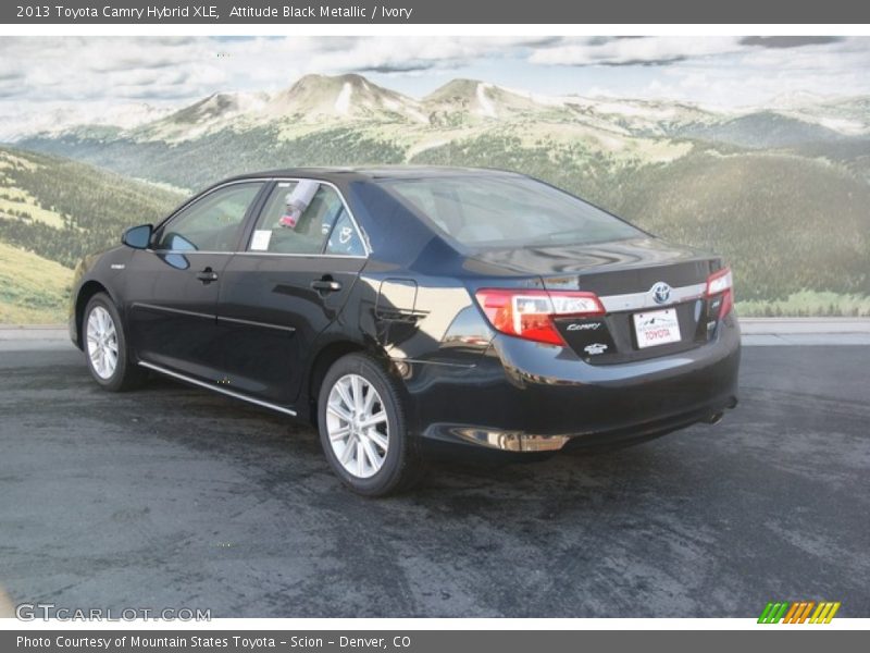 Attitude Black Metallic / Ivory 2013 Toyota Camry Hybrid XLE