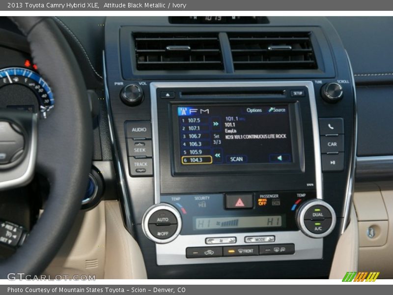 Controls of 2013 Camry Hybrid XLE