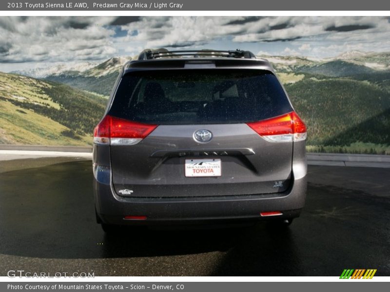 Predawn Gray Mica / Light Gray 2013 Toyota Sienna LE AWD