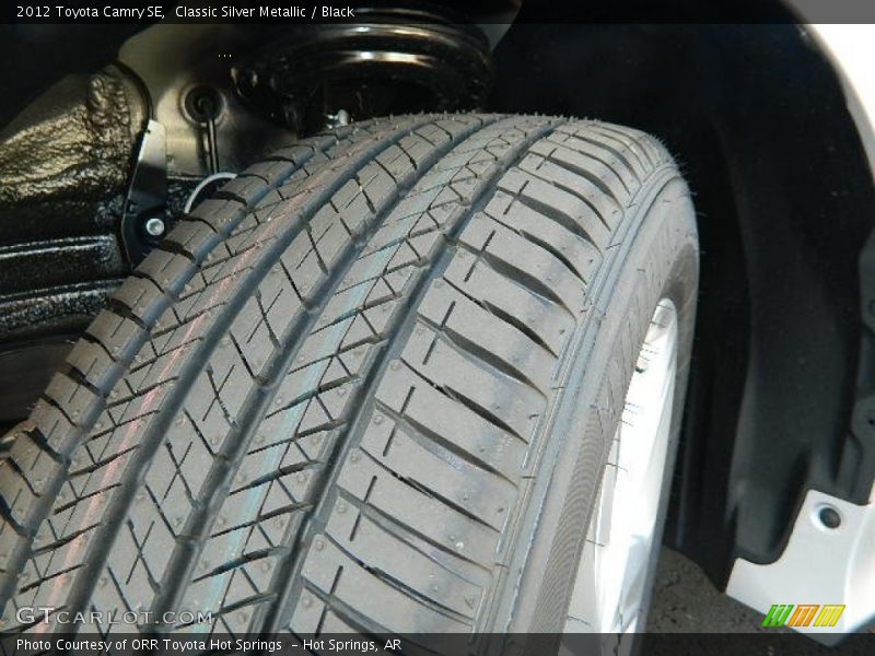 Classic Silver Metallic / Black 2012 Toyota Camry SE