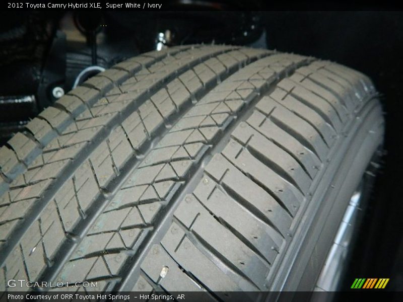 Super White / Ivory 2012 Toyota Camry Hybrid XLE