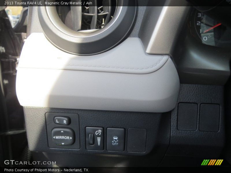 Magnetic Gray Metallic / Ash 2013 Toyota RAV4 LE