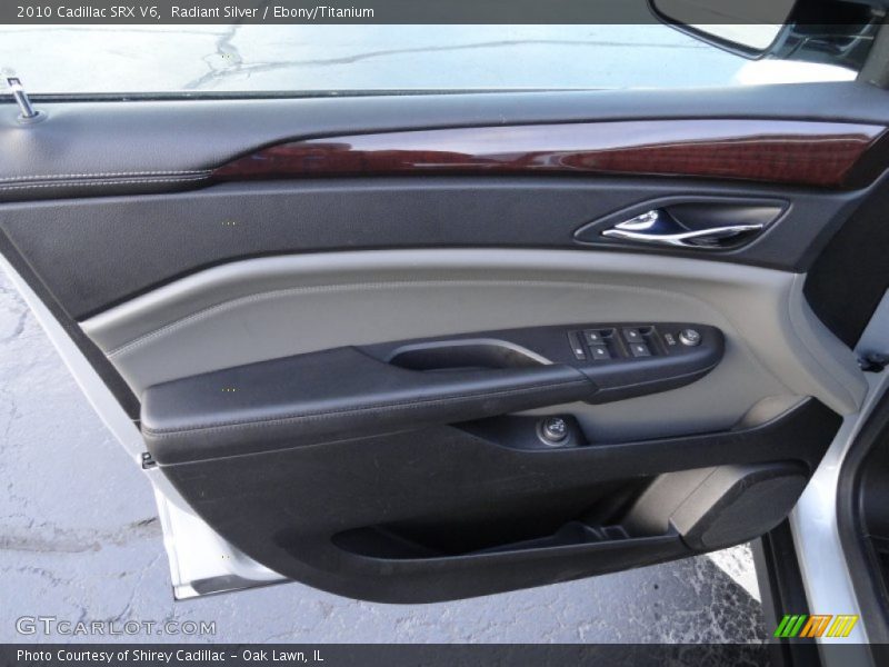 Radiant Silver / Ebony/Titanium 2010 Cadillac SRX V6