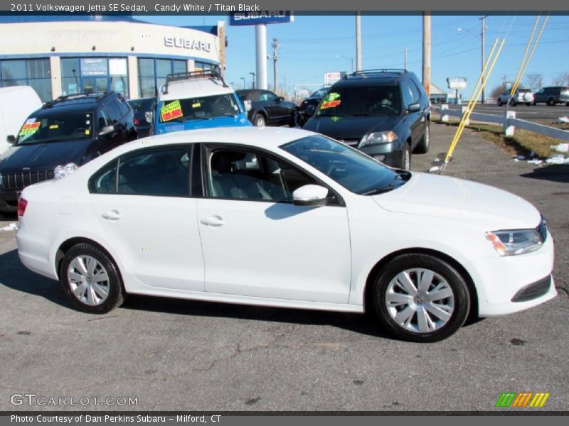 Candy White / Titan Black 2011 Volkswagen Jetta SE Sedan
