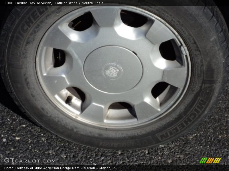 Cotillion White / Neutral Shale 2000 Cadillac DeVille Sedan