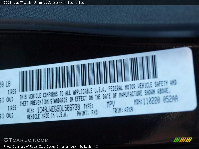 Black / Black 2013 Jeep Wrangler Unlimited Sahara 4x4