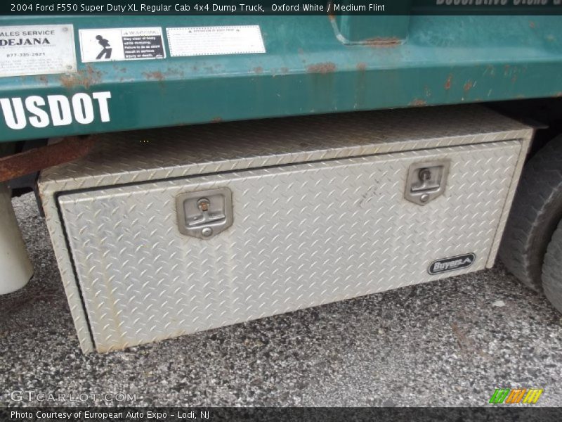 Oxford White / Medium Flint 2004 Ford F550 Super Duty XL Regular Cab 4x4 Dump Truck