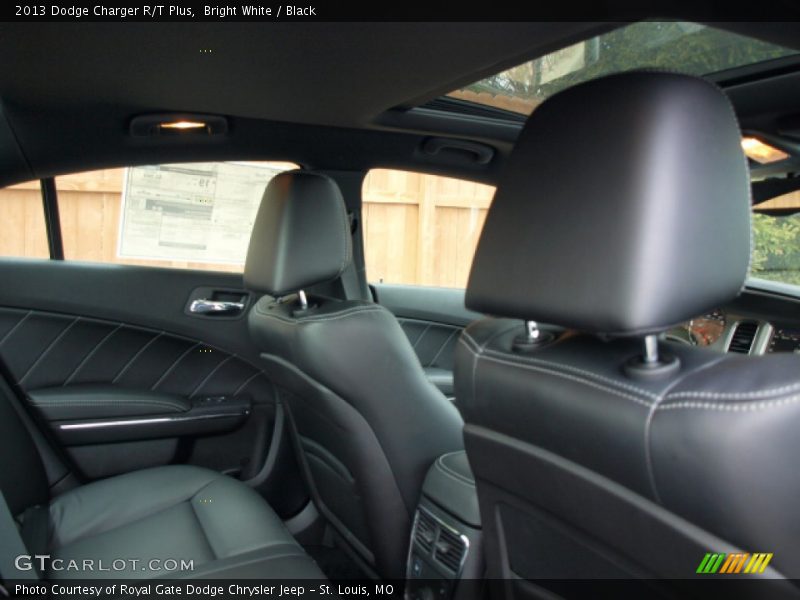 Bright White / Black 2013 Dodge Charger R/T Plus