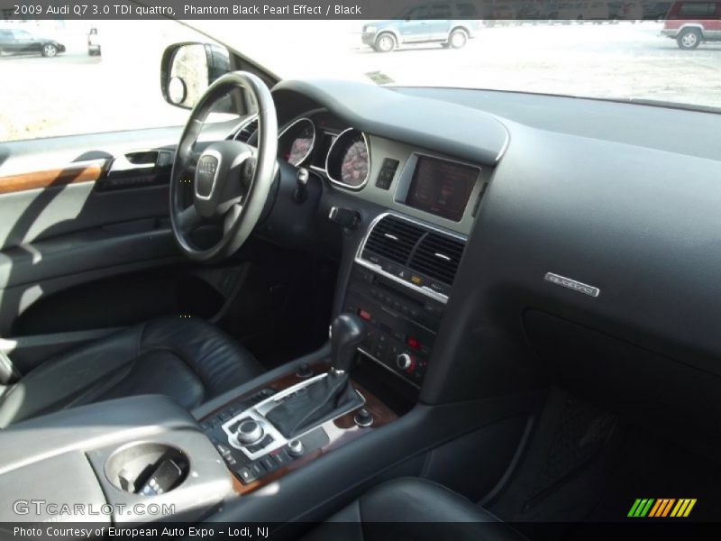 Phantom Black Pearl Effect / Black 2009 Audi Q7 3.0 TDI quattro