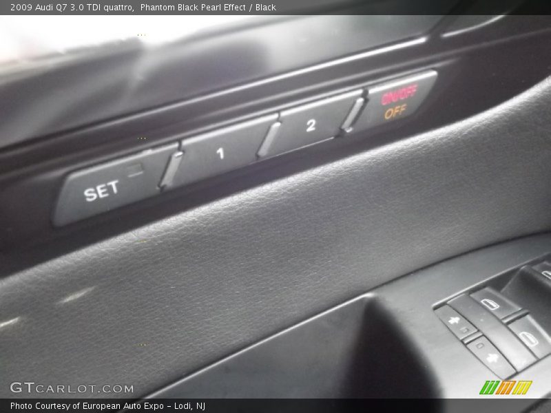 Phantom Black Pearl Effect / Black 2009 Audi Q7 3.0 TDI quattro