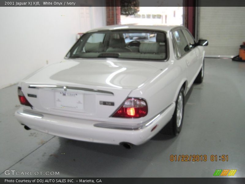 White Onyx / Ivory 2001 Jaguar XJ XJ8